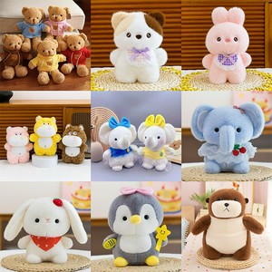 Juguetes de peluche ligeros de 8 pulgadas de <span class=keywords><strong>perro</strong></span> blanco de dibujos animados con pañuelo de corazón rojo, baratos, directos de fábrica, para premios de máquinas de garras y tiendas - Product Image 2