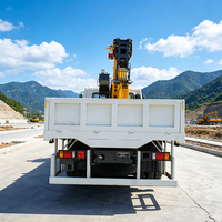 Grue sur camion JIUBANG 16 tonnes à flèche en U à 5 segments, système de freinage pneumatique, pour usage en construction, hauteur de levage 21m, vente directe usine