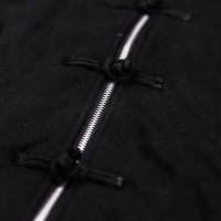 Veste en daim pour homme à col montant personnalisé, style chinois rétro, 100 % coton, avec passepoil et boutons, collection printemps, par OUNA Clothing Manufacturer