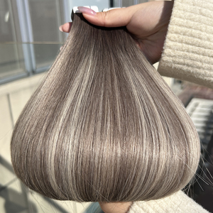 Qualità di lusso doppio disegnato cuticola allineata <span class=keywords><strong>cenere</strong></span> <span class=keywords><strong>biondo</strong></span> nastro di <span class=keywords><strong>capelli</strong></span> russi in estensione originale umano vergine <span class=keywords><strong>capelli</strong></span> Remy - Product Image 1