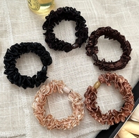 Gerüschtes Haargummi im koreanischen Stil in Milchtee- und Kaffeefarben – Süßes, schlichtes Haarschmuck für den Valentinstag