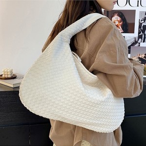 French Style Woven Dumpling Bag Red Single Strap Shoulder Tote Everyday Use Summer 2024 - Product Image 3