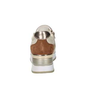 Sneakers Cinzia Soft da Donna Beige Perforate Slip-On con Suola Chunky - Product Image 3