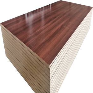 Tablero de Mdf laminado de melamina, <span class=keywords><strong>nogal</strong></span> rico, 4x8, <span class=keywords><strong>precio</strong></span> de tablero de MDF de melamina brillante - Product Image 1