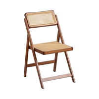 Cour de jardin de chaise pliante en bois massif robuste classique | Chaise de fête de style Wimbledon antique pour mobilier d'extérieur OEM ODM