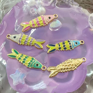 Pendentif en émail en forme de poisson en acier inoxydable plaqué or 18 carats, coloré, pour la création de bijoux DIY H1616 - Product Image 4