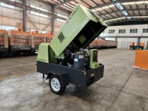 Personnaliser 185CFM Petit moteur diesel japonais Yanmar 5 M3/min 8bar Compresseur <span class=keywords><strong>d</strong></span>'air portable sur roues pour <span class=keywords><strong>location</strong></span> - Product Image 3