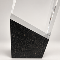 Trophée en marbre moderne Crystal Peak Award, design géométrique pointu créatif, gravure personnalisée pour la reconnaissance d'entreprise