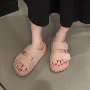 Hot Selling Designer Women's Slippers Sandals Indoor Outdoor Women <b>Slides</b> Platform Soft Sole Luxury Slippers for Women - Product Image 6