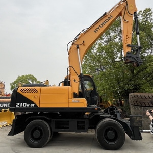 Gran descuento Usado Hyundai 210W-9 Maquinaria de construcción mediana Motor Cummins Peso operativo Motor de núcleo Caja de cambios Bomba de engranajes - Product Image 3