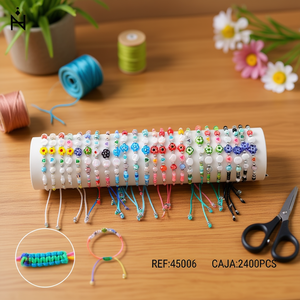 Braccialetto con Piccoli Fiori e Perle PULSERA TUBO 2400PCS Braccialetti alla Moda con Perline - Product Image 3