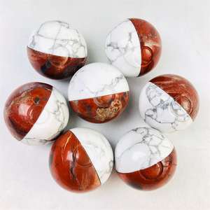 Vente en gros de pierre naturelle sculptée en cristal de jaspe rouge monstre de poche PokeBall sculpté <span class=keywords><strong>Pokemon</strong></span> pour la décoration intérieure - Product Image 4