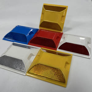 Venta al por mayor de China, alta reflectividad en la noche, marcador de peligro rojo en el borde izquierdo, pernos de carretera, Ojo de Gato de 3m - Product Image 4