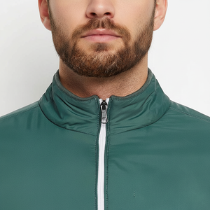 Tu Estilo con una Chaqueta Universitaria de Satén Premium para Hombre, Diseñada para Brindar Comodidad y Durabilidad - Product Image 1