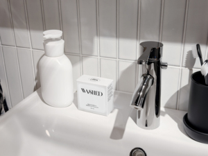 Barra de Limpieza Facial Lavable, Fórmula Vegana para el Cuidado de la Piel Coreana, Limpiador Diario Suave con Equilibrio de Humectación y Enfoque en el Cuidado de la Piel - Product Image 3