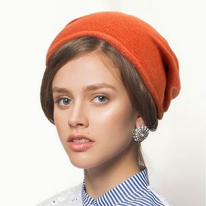 Gorros de Invierno para Mujer al por Mayor, Estilo Simple, Cálidos, Lisos, con Logotipo Personalizado - Product Image 4