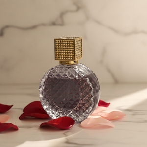 Flacons de <span class=keywords><strong>parfum</strong></span> vides en verre carré avec pompe pulvérisatrice, design personnalisé de luxe, 30 ml, 50 ml, 100 ml, avec boîte - Product Image 1