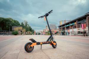Trottinette électrique à deux roues pour dropshipping, batterie lithium 15,6 Ah, LED, pliable, 45 km/h, autonomie 55 km, moteur 800 W - Product Image 2