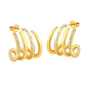 Boucles d'oreilles créoles en forme de C à quatre couches, plaquées or 18 carats, en acier inoxydable, avec zircon, tendance, pour femmes - Product Image 6