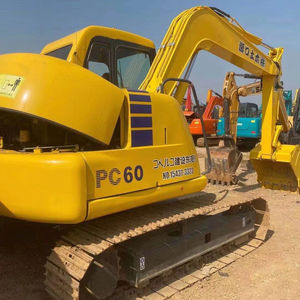 Mini-excavatrice Komatsu PC60 d'occasion, 6 tonnes, importée du Japon, bon état, avec composants essentiels : pompe à engrenages, roulement - Product Image 1