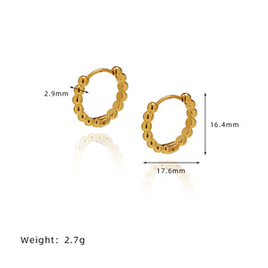 Boucles d'oreilles créoles perlées Novirassine en acier inoxydable plaqué or 18 carats, petites boucles d'oreilles créoles Huggie pour femmes, bijoux - Product Image 3