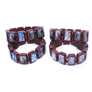 Pulsera cuadrada de madera con imágenes religiosas incrustadas, diseño abierto, para regalo - Product Image 2
