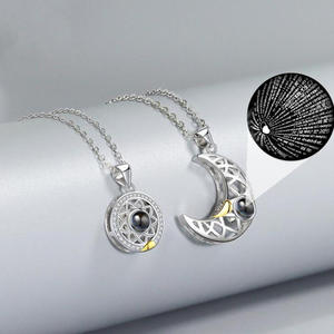 Lingue 100 che ti amo collane con ciondolo foto personalizzate collana di coppia con proiezione magnetica del sole della <span class=keywords><strong>luna</strong></span> - Product Image 1