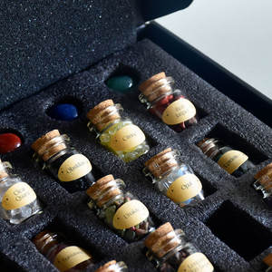 للبيع بالجملة مجموعة زجاجات رقائق حجرية كريستالية عالية الجودة للشفاء زجاجات أحجار كريمة كريستال زجاجة أمنيات للديكور المنزلي - Product Image 4