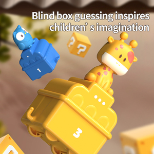 Train jouet éducatif personnalisé pour enfants, avec fonction pousser et rouler, jeu d'association des chiffres et jeu de devinettes avec boîte surprise - Product Image 4