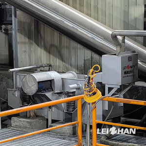 Ligne de production de machines de recyclage de <span class=keywords><strong>papier</strong></span> usagé : Vibrateur à tamis grossier pour la fabrication de pâte à <span class=keywords><strong>papier</strong></span>, Tamis vibrant - Product Image 6