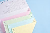 La banque de l'usine chinoise utilise une facture colorée Ncr Carnet de reçus en papier autocopiant
