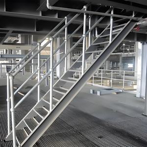 Ringhiere di Sicurezza Industriali in Acciaio Inox Zincato a Caldo per Scale, Corrimano e Supporti per Balconi e Ville - Product Image 2