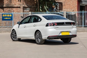Voiture d'occasion <span class=keywords><strong>Peugeot</strong></span> <span class=keywords><strong>308</strong></span> 5MT Fashion 86kW 150Nm 117HP 7.44L/100km 193kmh 4 portes 5 places berline compacte essence - Product Image 6