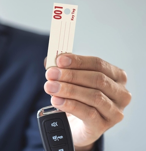 Tùy chỉnh các tông xe dịch vụ Thẻ dịch vụ công văn số tự động đại lý xe sửa chữa Gương Treo thẻ với đánh số thẻ chìa khóa - Product Image 4