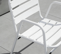 Ensemble de table et chaises de bistrot en aluminium coulé anti-rouille moderne pour extérieur, jardin, terrasse, véranda, bord de piscine, hôtel et salon