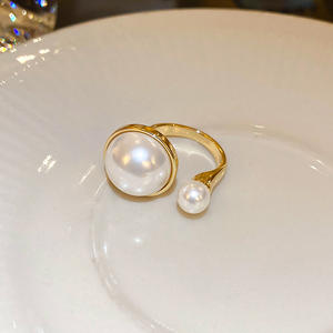 Bagues de haute qualité pour femmes, plaquées or, résistantes à la décoloration, ouvertes et ajustables, avec perles - Product Image 2