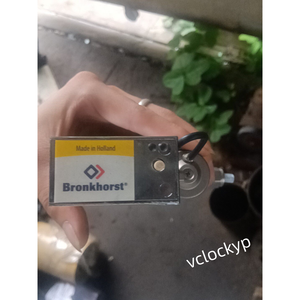 Contrôleur de pression Bronkhorst EL-PRESS P-700-2 MBC3 numérique 4S d'occasion - Product Image 2