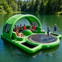 Grand parc aquatique gonflable Big Island : Ponton de fête, flotteurs gonflables, trampolines, canapés flottants et piscine de relaxation