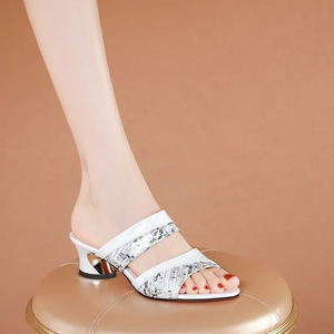 Sandalias de Verano Nuevas, Casuales, de Alta Calidad, con Tacón Grueso, Sandalias con Tacón Grueso en el Exterior, Zapatillas para Mujer - Product Image 4