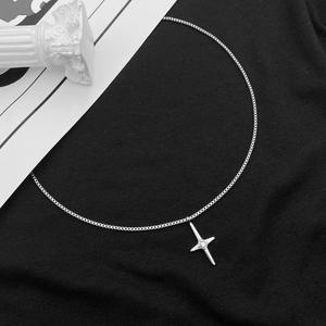 Nouveau collier pendentif en acier inoxydable réglable pour femmes, design minimaliste haut de gamme en forme de croix avec chaîne de pull - Product Image 1