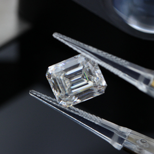 גבוהה באיכות אוקטגון צורת D צבע לבן moissanite אבני 1ct 2ct אמרלד לחתוך loose moissanite יהלומים - Product Image 1