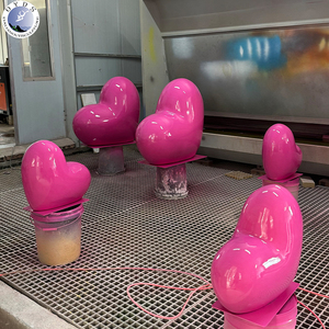 Escultura de Corazón Rosa Gigante de Fibra de Vidrio Moderna para Exteriores, Personalizable, Ideal para Proyectos de Decoración Artística y Espacios Románticos - Product Image 4