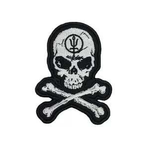 Kustom dipersonalisasi bordir tengkorak besi bordir pada tengkorak sayap Patch bordir Chenille Logo Patch