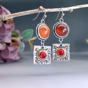 Orecchini lunghi rossi vintage artistici, accessori e regali da donna per l'uso quotidiano e per le feste - Product Image 3