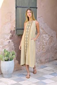 Robe d'été décontractée en coton écologique pour femmes avec taille naturelle et volants - Product Image 2