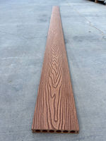 Planche de terrasse en composite bois-plastique, panneau de revêtement composite creux pour terrasse extérieure
