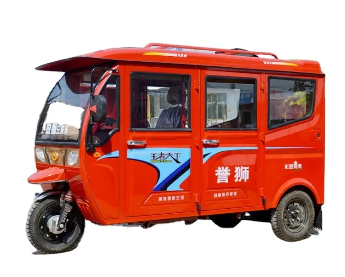 2023 Preço barato Passageiros Pesados Carregando Cabine Fechada Triciclo De Passageiros Elétricos Tuk Tuk