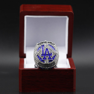 Bague de championnat des Dodgers de Los Angeles 2020 plaquée platine, en alliage en forme de cœur, sertie de cristaux et de strass, collection souvenir pour hommes - Product Image 5