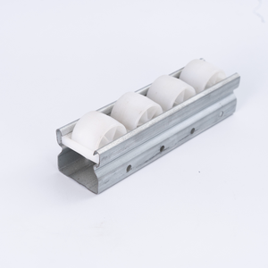 Riel de rodillos 85*33 con rieles de rodillos de plástico estándar con ruedas para sistema de estante - Product Image 1