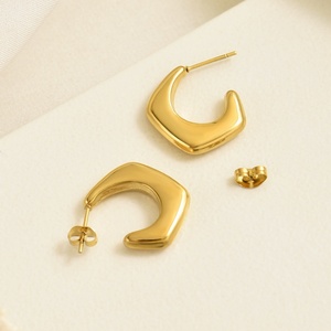 Nouvelle tendance de la mode Boucles d'oreilles vintage en acier inoxydable pour un usage quotidien Bijoux pour femmes Boucles d'oreilles géométriques irrégulières en forme de C - Product Image 1